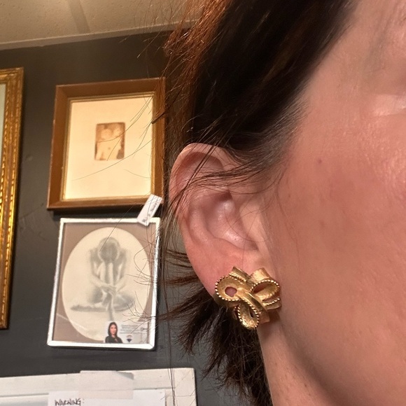 Vintage Trifari earrings - Picture 11 of 11